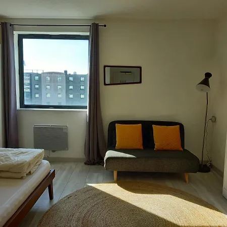 Apartment Retro Au Pied De Futuroscope Chasseneuil-du-Poitou